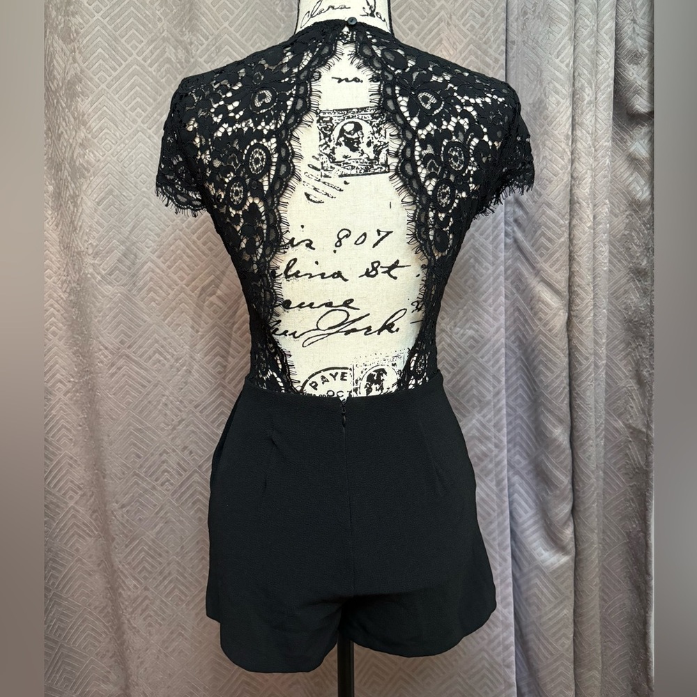 Dynamite Lace Romper - Picture 2 of 4